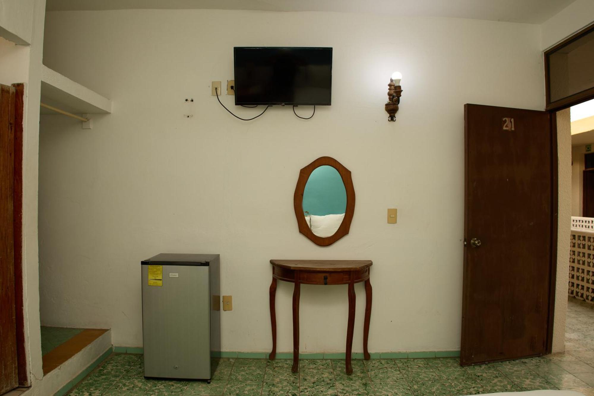 Hotel San Lorenzo Barra de Navidad Eksteriør bilde