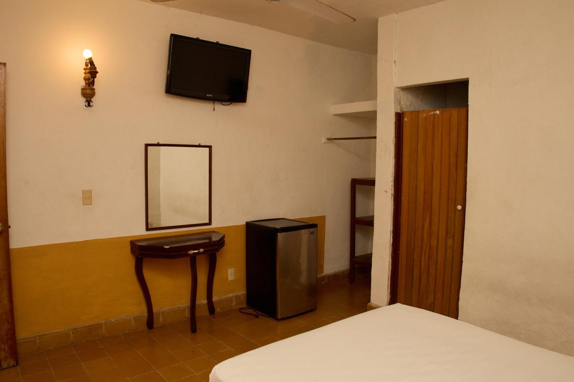 Hotel San Lorenzo Barra de Navidad Eksteriør bilde